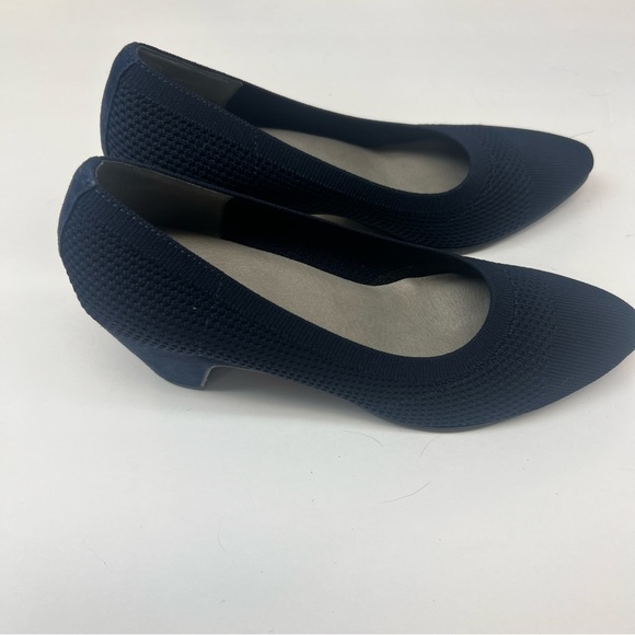 Eileen Fisher Stretch Fabric Heels Size 9 Like New - Picture 4 of 9